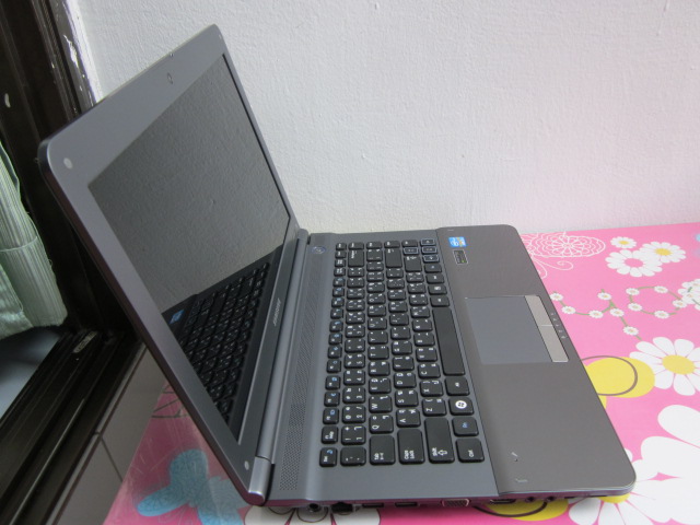  core i3 gen2 Intel Core i3-2310M (2.10 GHz, 3 MB L3 Cache)ram 4 g ddr3 hdd 640 nVidia GeForce 520 1