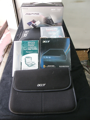  เคาะเดียว Acer Aspire One D250-1Bk สวยยกกล่อง มาพร้อม Window xp แท้ อัพเดทได้ แถม Dvd Portable สวยเ