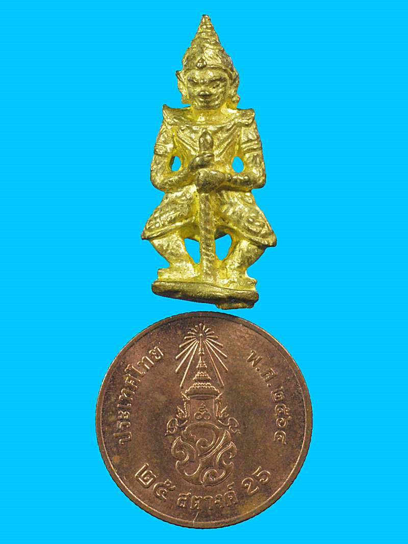 ท้าวเวสสุวรรณ วัดสุทัศน์ ไม่ทราบรุ่นค่ะ