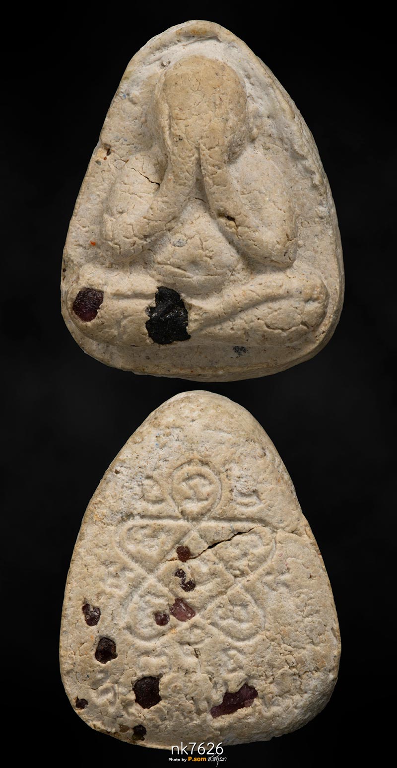 พระปิดตาฝังพลอย หลวงปู่ทิม วัดละหารไร่ ปี 2517 พิมพ์ใหญ่