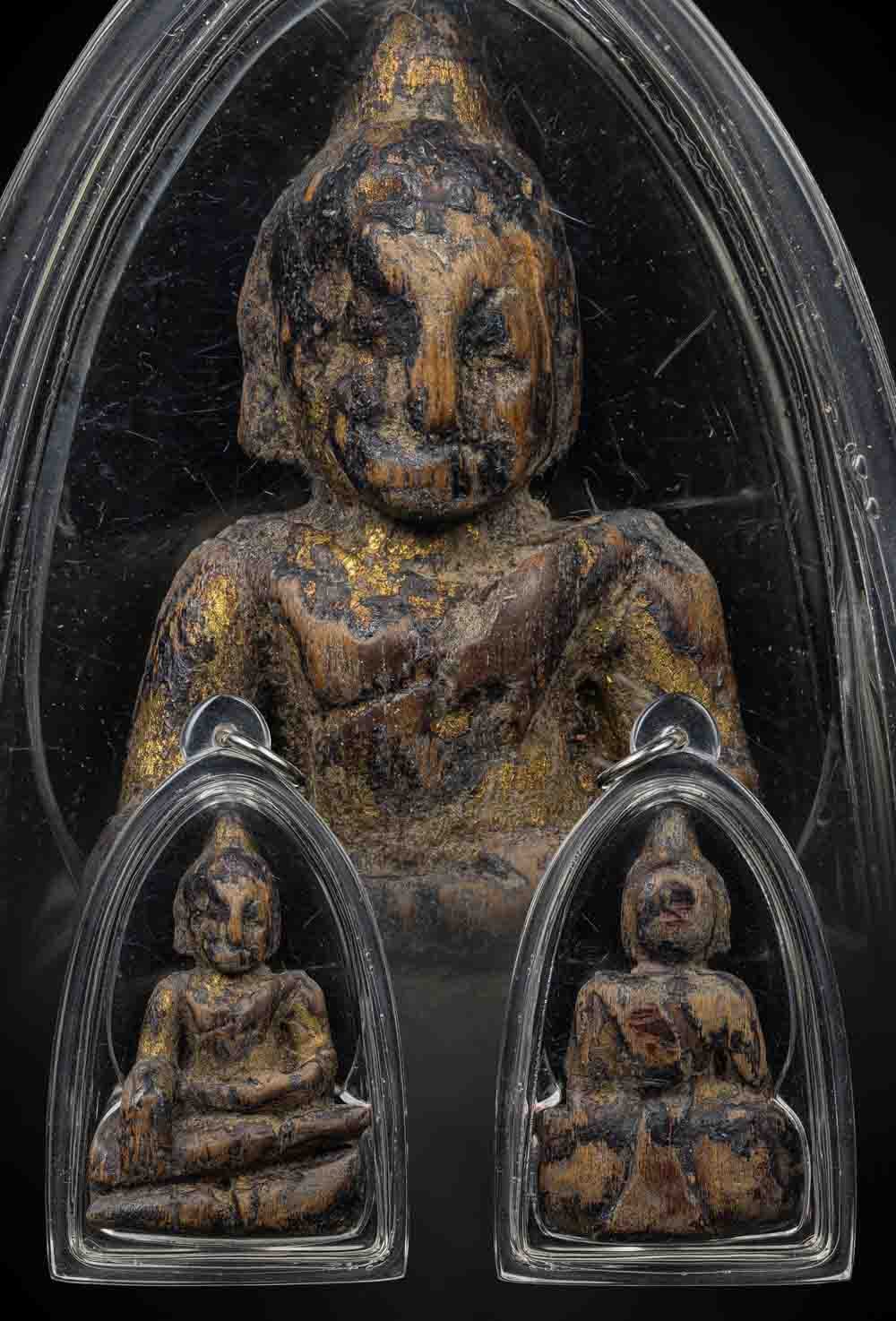 พระไม้โพธิ์แกะโบราณ