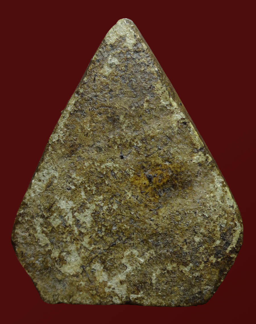 หลวงพ่อลี พิมพ์ห้าเหลี่ยมเนื้อผง ปี 2500