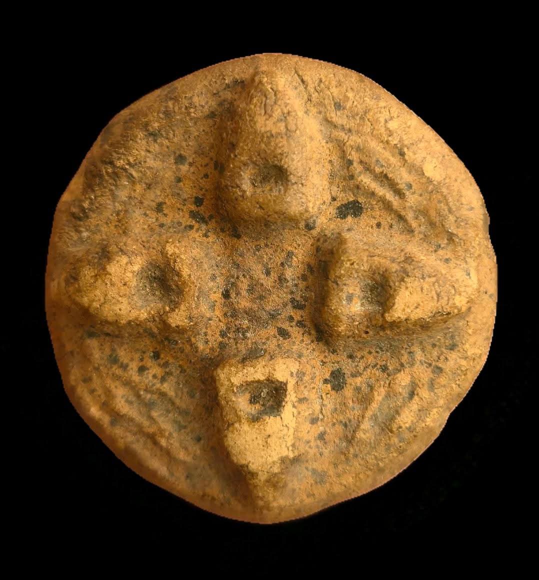 พระปิดตาสี่ทิศกรุวัดคู้ยางกำแพงเพชร