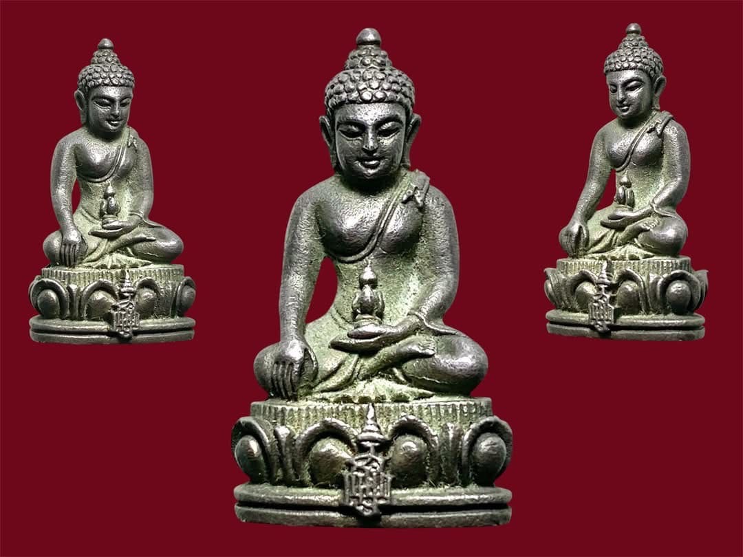 พระกริ่งราชมงคล​ เนื้อเงิน​ หมายเลข​ 212