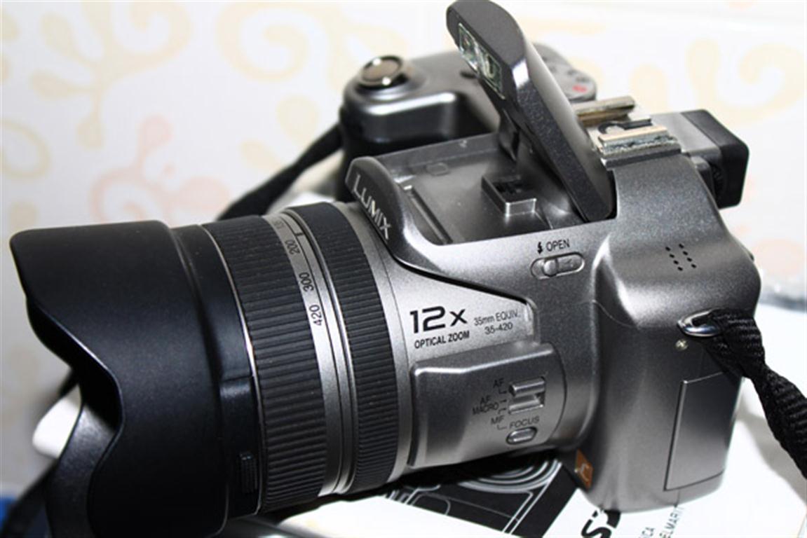 ขายครับ กล้อง PANASONIC  DSC FZ 30 สภาพ 90 เปอครับ