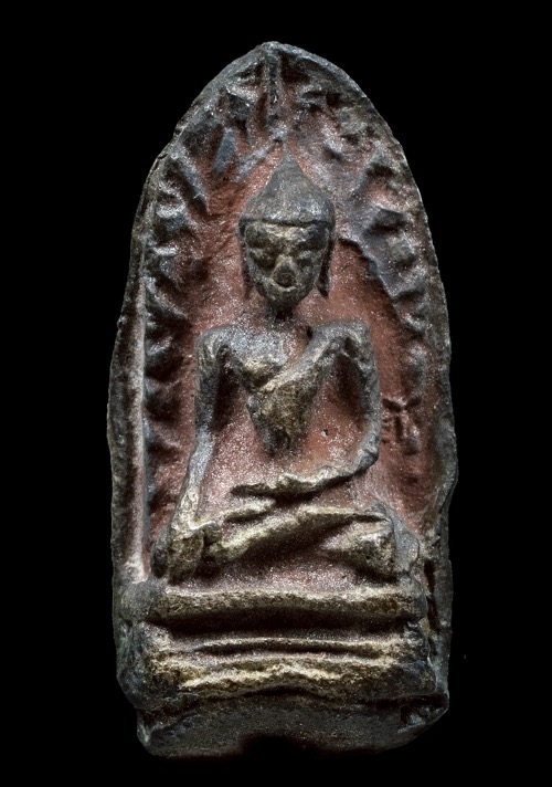 พระรอดมหาวันปี 2528 พร้อมกล่อง