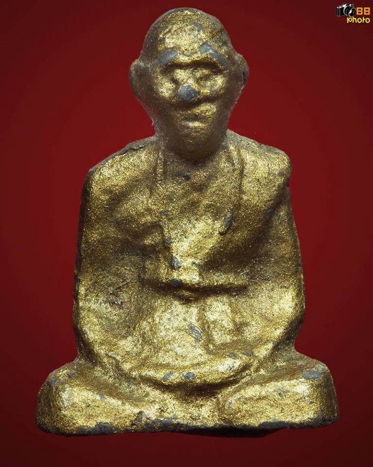 รูปหล่อครูบาอินสม  สุมโน. ยุคต้น ฐานเตี้ยทาทอง