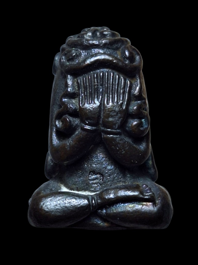 พระปิดตามหาลาภก้นสิงห์พ่อเกษมปี2518สวยๆ