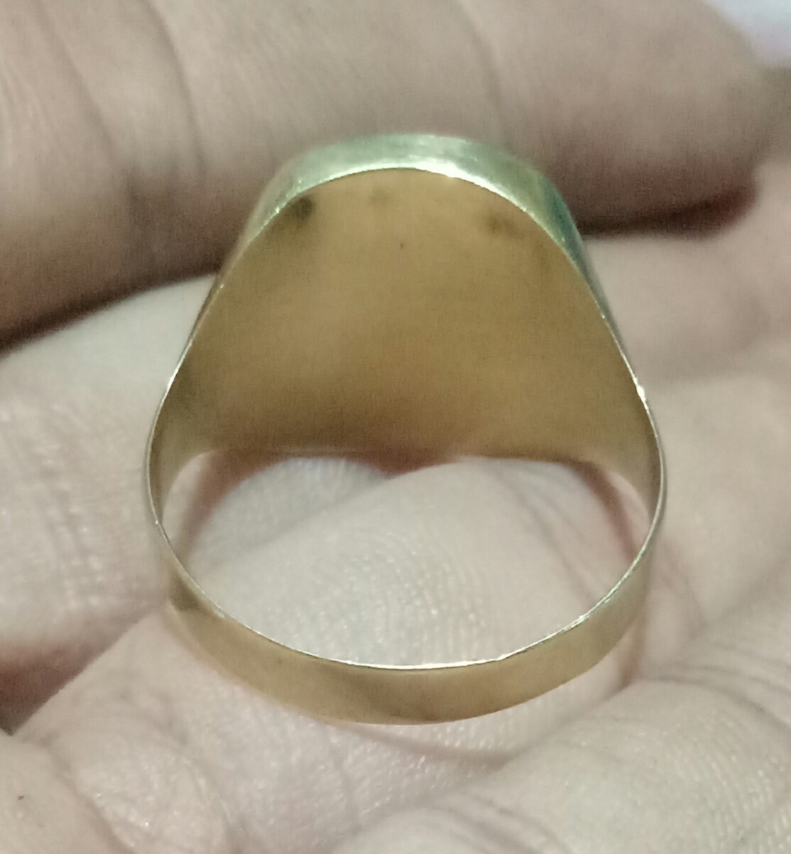 แหวนทอง14K ครับสวยมาก ไม่แพงครับ