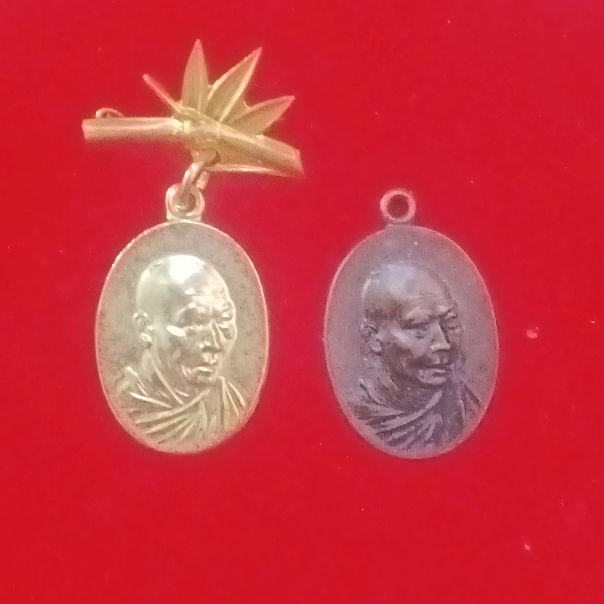 เหรียญกิ่งไผ่ หลวงพ่อเกษม สวัสดี๑๔ ปี๑๘ เปิดยกคู่1.ทองแดง 2.กรรมการ