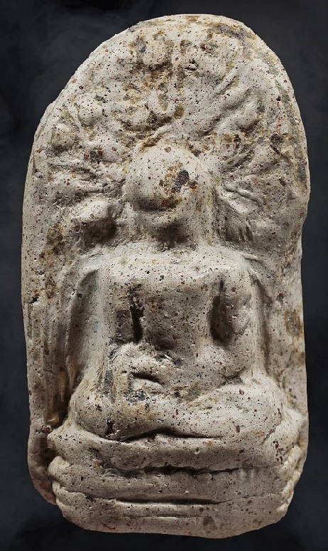 พระคงขาว กรุเก่า จ.ลำพูน