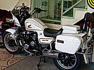 รถนำขบวนจักรยานยนต์ ฮอนด้า CBX 750 cc รถใช้เพลา ทะเบียนแท้ เลขตอง 444 ภาษี พ.ร.บ. ครบ