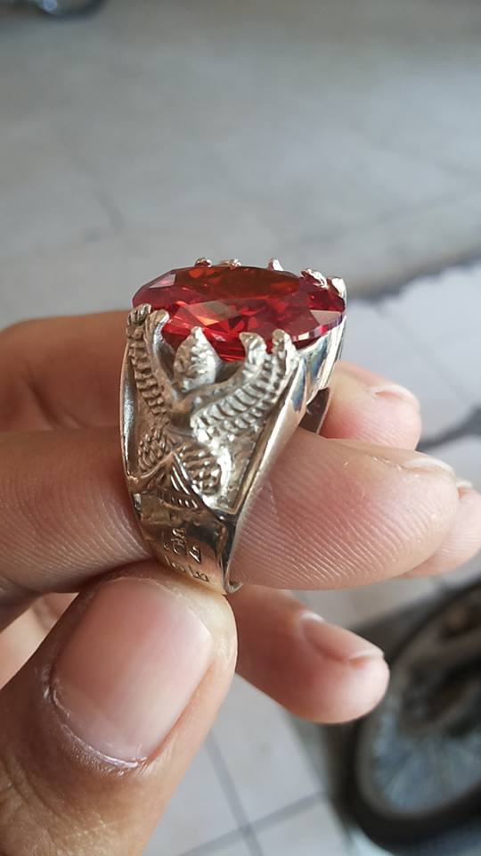  แหวนพญาครุฑ หลวงพ่อเส็ง วัดบางนา รุ่นแรก ปี ๒๕๒๒ พลอยแดงเนื้ออัลปาก้า**3