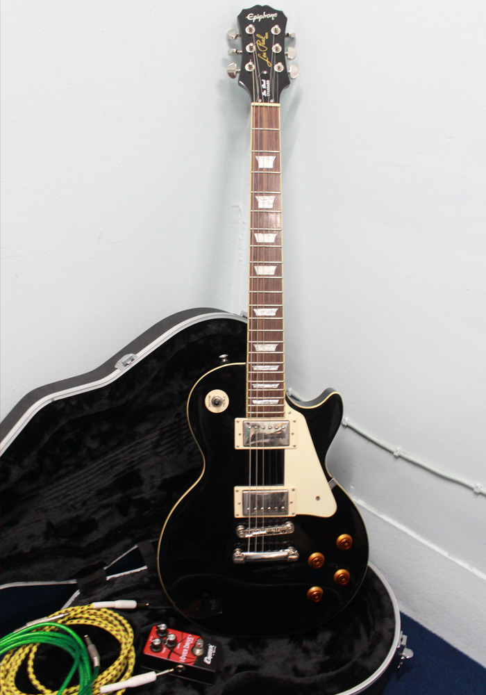 กีตาร์ไฟฟ้า EpiphoneLes Paul Standard สภาพดี เสียงใส พร้อมกระเป๋ากล่องอย่างดี