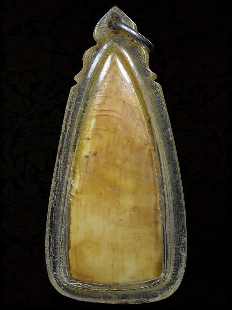 พระพุทธเขี้ยวหมูตันแกะ ทนสิทธิ์สุดวิเศษ