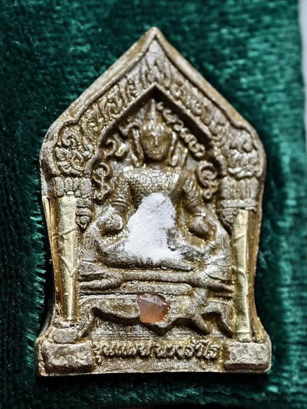 พระขุนแผนนางรำไร รุ่นแรก สวยๆนอนกล่อง