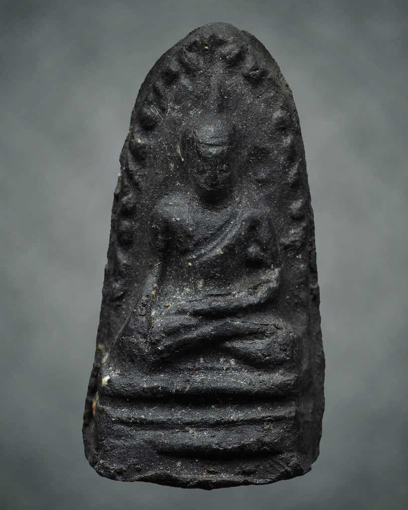 พระรอดหลัง อ.ครูบาอินทร วัดสันป่ายางหลวง