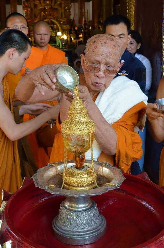 พระอาจารย์ทอง สิริมังคโล เจ้าอาวาทวัดศรีจอมทอง