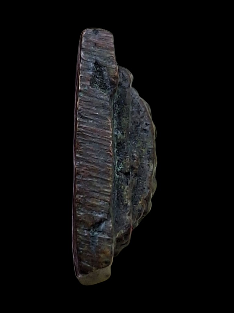 เหรียญหล่อนางกวักหลวงพ่อแพวัดพิกุลทอง